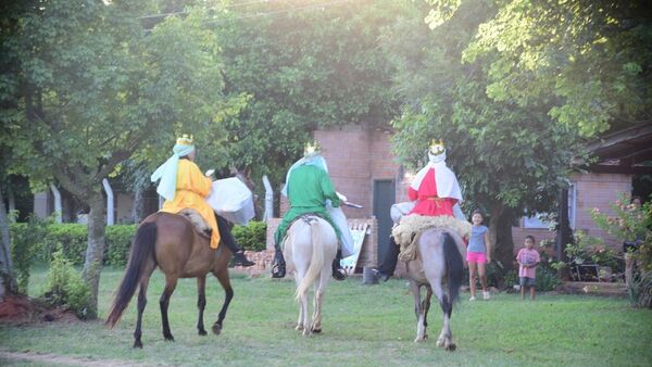 Reyes Magos repartieron regalos en Misiones y Concepción