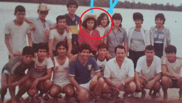 A más de 30 años de acabar el cole, busca a sus excompañeras