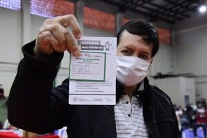 Diputado propone uso de pase sanitario para eventos masivos e ingreso al país