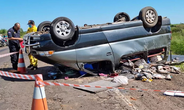 Vuelco de camioneta deja un fallecido en la ruta PY08 - OviedoPress