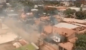 Bomberos controlan incendio causado por un asado en Asunción