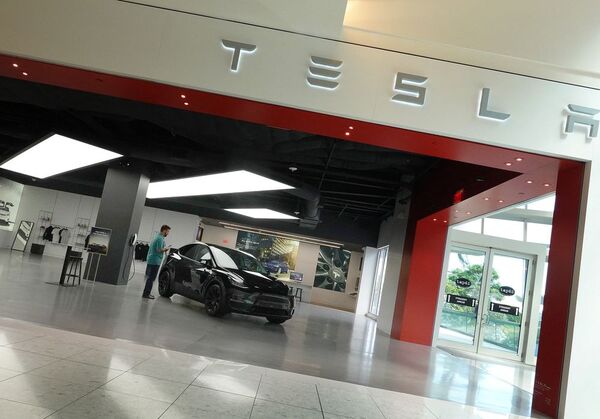 Propuesta Tesla: vehículos autónomos guiados con cámaras