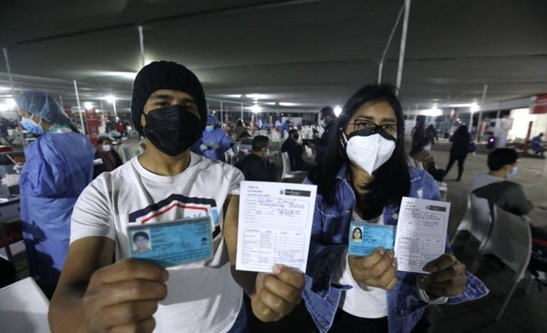 Diario HOY | Suspenden obligatoriedad de carnet anticovid en Bolivia por colapso de sistema de vacunación