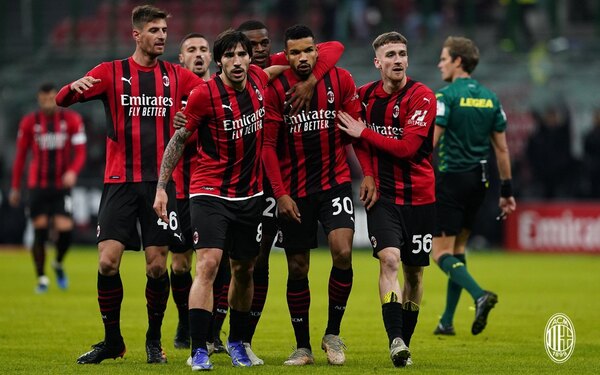 Milan se acerca al líder Inter en una jornada marcada por aplazamientos en Italia