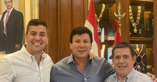 La Nación / Cuanto más el vicepresidente hace campaña, más se fortalece la figura de Santiago Peña