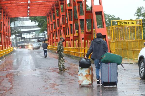 Crónica / ¿Se cierra otra vez la frontera por covid? Desde ashá no descartan la posibilidad