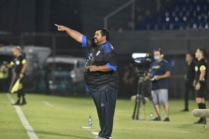Humberto García, con expectativa en el año de Ameliano - Sportivo Ameliano - ABC Color