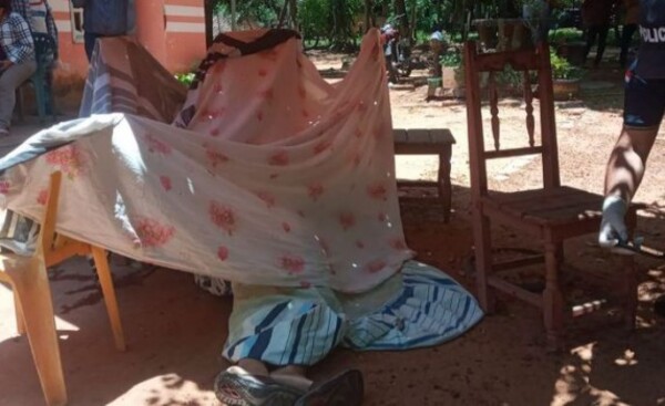 Encuentran a joven con las manos y orejas cercenadas, atado de pies