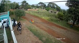 Violento asalto a una pareja cuando pretendía salir de su vivienda en Arroyo Pora
