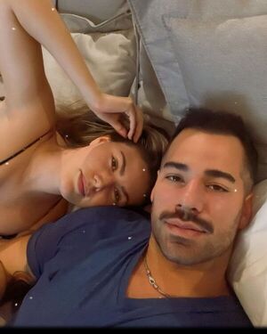 Alba Riquelme y Renato Prono, bien juntitos y aislados porque dieron positivo a covid-19 - Gente - ABC Color