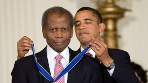 Muere Sidney Poitier, primer actor negro en ganar un Oscar