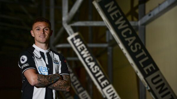 Trippier, compañero de Miguel Almirón