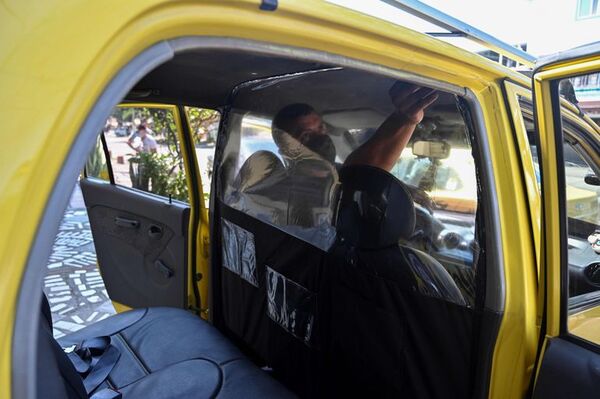 Usuarias denuncian acoso en medios de transporte vía app - Nacionales - ABC Color