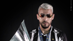 Crónica / De la gran siete fue la despedida del Mineiro a su “Xerife” Junior Alonso