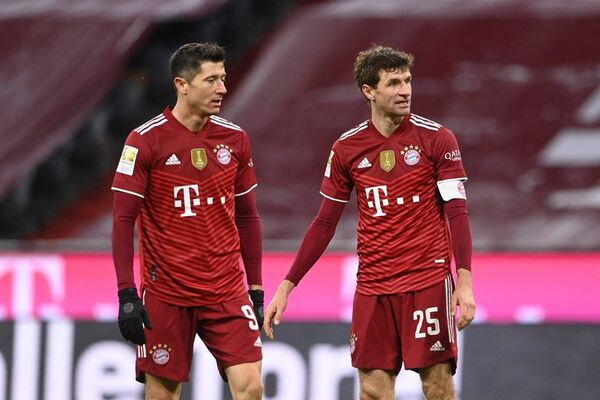 Un Bayern plagado de bajas abre el año con derrota ante el Gladbach - Fútbol Internacional - ABC Color