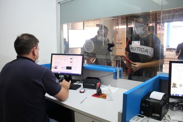 Refuerzan controles tras detectarse covid en pasajeros de bus - ADN Digital
