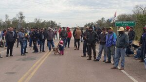 Sin tierras bloquean ruta a Vallemi exigiendo mensura
