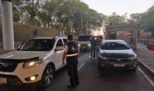 Refuerzan controles sanitarios en frontera con Brasil