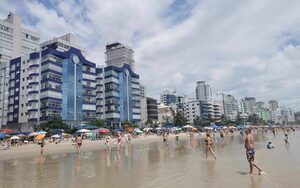 Paraguayos regresan con covid del Brasil (video)