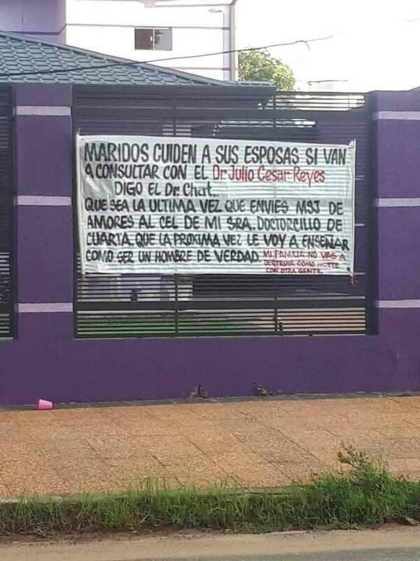 Crónica / Tóxico dejó pasacalle a "doctorcillo" que le chateaba a su lapa