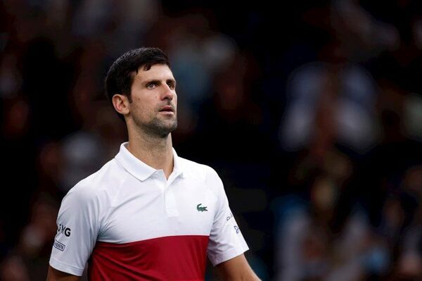 Djokovic tuvo covid-19 en diciembre, según sus abogados