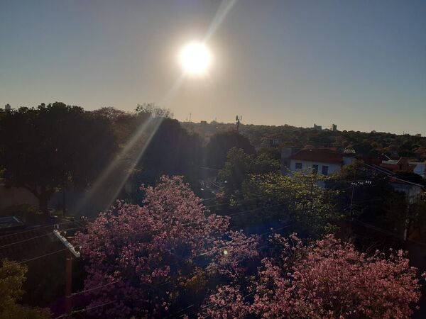 Sábado caluroso con chaparrones, anuncia Meteorología - Noticiero Paraguay