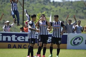 Deportivo Santaní oficializa a un mundialista albirrojo