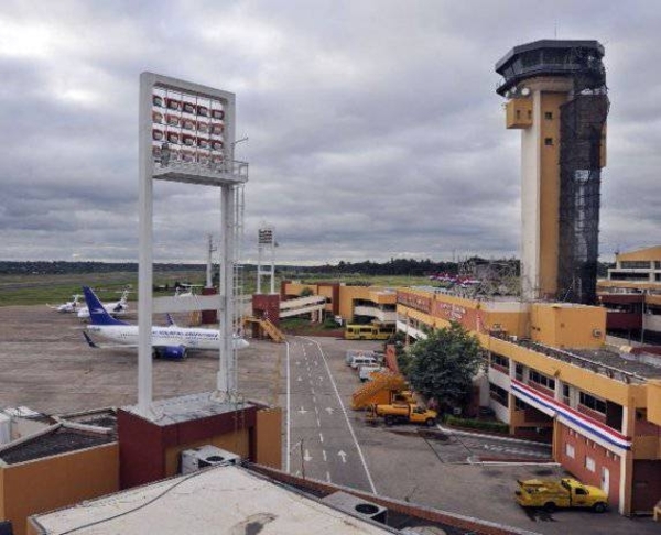 Diario HOY | Avioneta tuvo que hacer un aterrizaje forzoso pero no hubo heridos