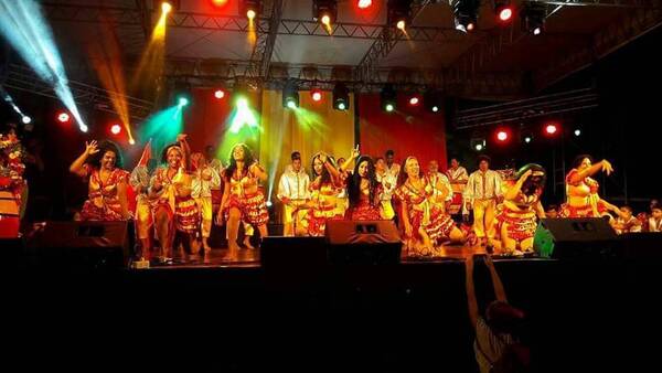 Crónica / Invitan a bailar y cantar porque ¡hoy es la fiesta del Kamba kua!