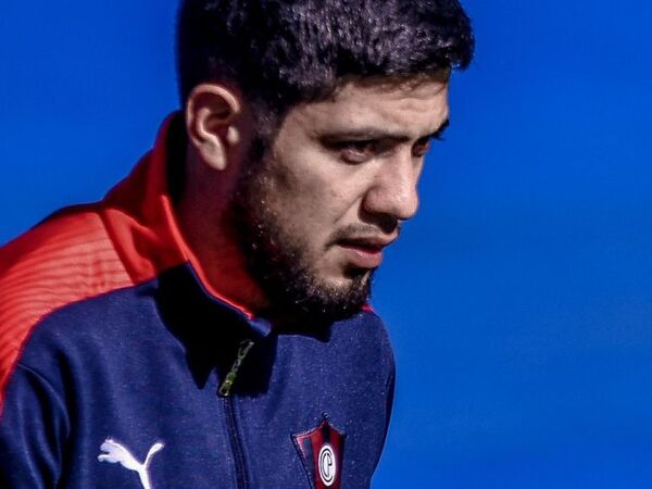 Díaz se presentó y llegó “Popi” - Cerro Porteño - ABC Color