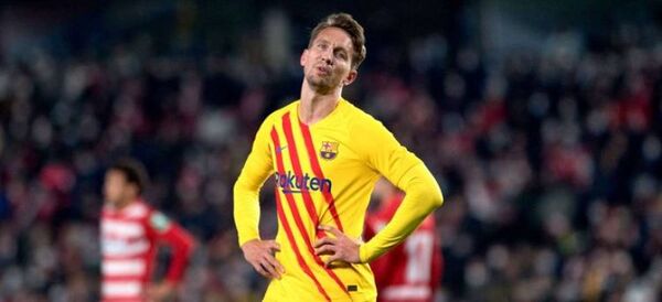 El Barcelona empató (1-1) en Granada y sigue fuera de la zona de Champions
