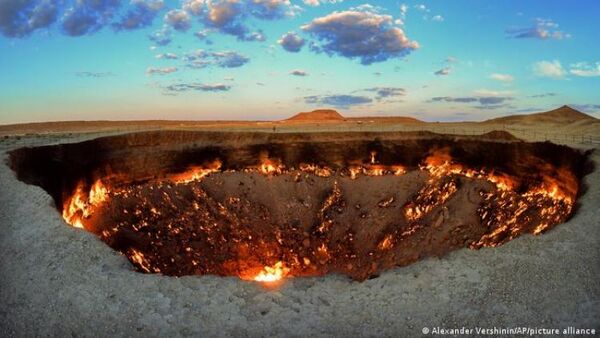 Turkmenistán ordena apagar la “Puerta al infierno” que lleva medio siglo en llamas