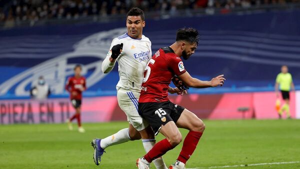 El polémico penal de Omar Alderete a Casemiro del que hablan en España