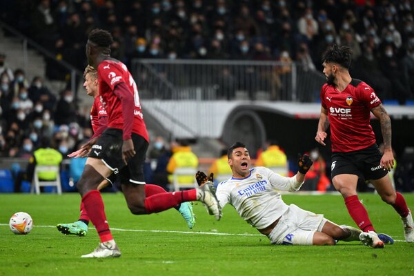 El insólito penal que le cobraron a Omar Alderete ante el Real Madrid