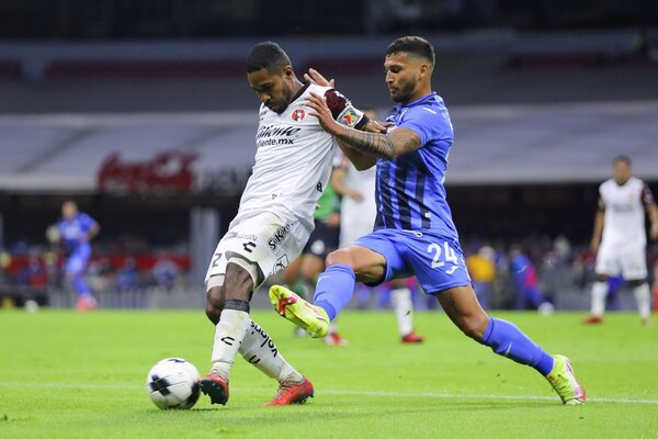 Con Escobar y Aguilar de titulares, Cruz Azul debuta ganando el Clausura de México