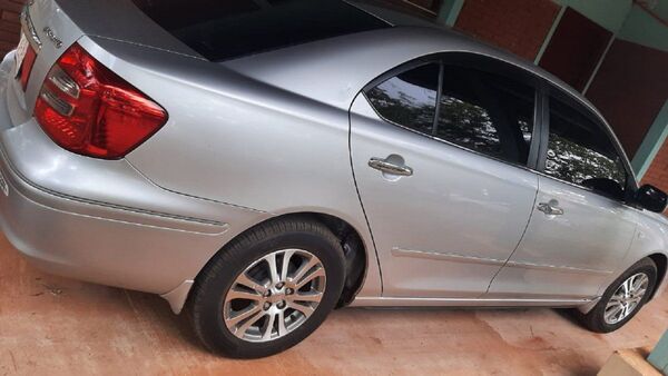 Hurtan vehículo estacionado con G. 14 millones y dos revólveres