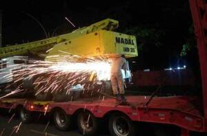 Crónica / Cachan 209 kilos del purete oculto en un camión grúa