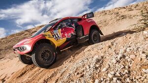 Loeb gana la séptima etapa en coches por delante de Al-Attiyah