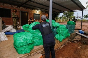 Incautación de casi 1.000 kilos de cocaína en allanamientos simultáneos: Hay dos detenidos