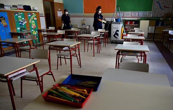 Clases presenciales se reanudan mañana en España