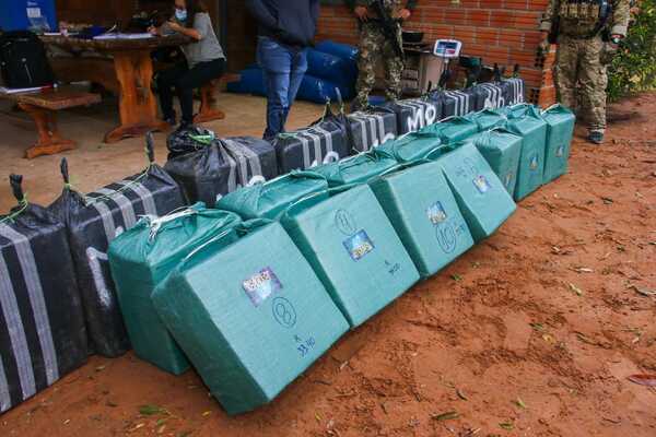 Desbaratan red de tráfico de cocaína por contenedores tras allanamientos - ADN Digital