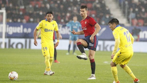 Osasuna hunde al Cádiz de Santiago Arzamendia