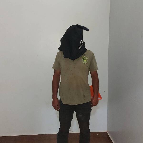 Crónica / Doña he'i que su pareja le amenazó con machete y ¡quemó su casa!