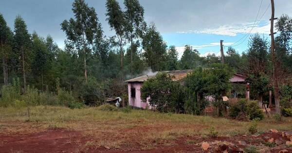 La Nación / Yguazú: un hombre amenazó a su esposa con machete y luego incendió la casa
