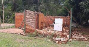 Crónica / Temporal vai hecho casas y hasta mató vacas en Santaní