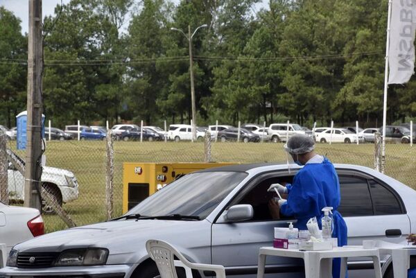 Covid: Hoy, el 40% dio positivo a pruebas rápidas en el ex Aratirí - Nacionales - ABC Color