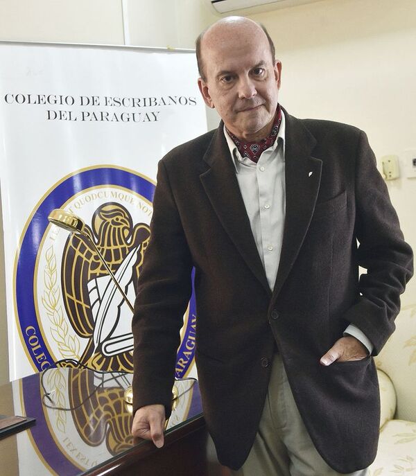 Denunciarán en la Fiscalía supuesta “tragada” en Colegio de Escribanos - Nacionales - ABC Color