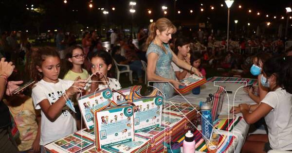 La Nación / Presentan colección en el Náutico de San Ber