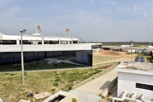 Infinidad de irregularidades en obras de aeropuertos, según la Contraloría - Nacionales - ABC Color