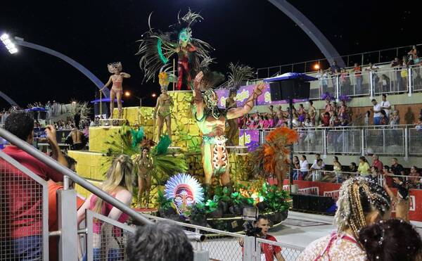 Crónica / Omumu la covid: piden suspender carnaval encarnaceno